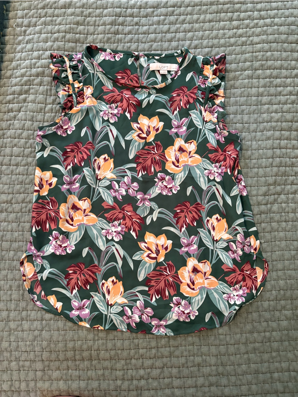 LOFT Green Floral Ruffle Sleeve Shell